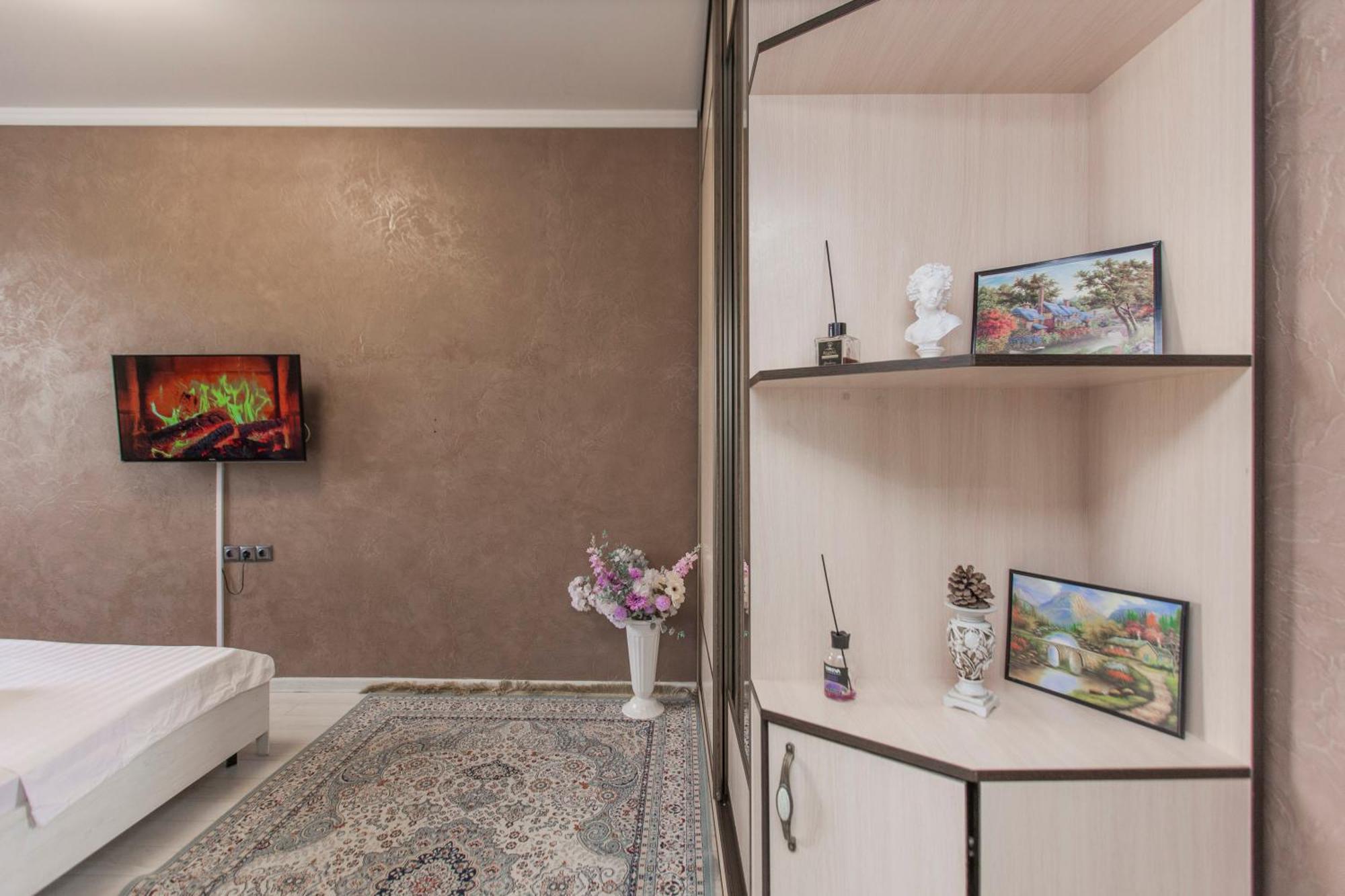 Apartment двухкомнатная евро двушка в самом центре алматы, 10 минут ходьбы до арбата #23